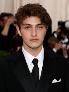 Anwar Hadid