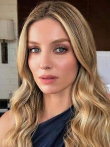 Annabelle Wallis